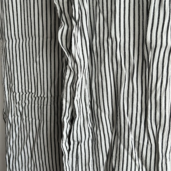 Wilfred lightweight summer wide leg pant. Inseam 22inches - Picture 3 of 8